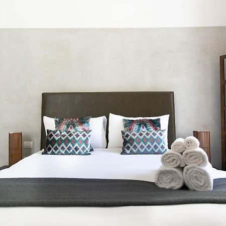 Casa Dei Mille Napoli Apartment ภายนอก รูปภาพ